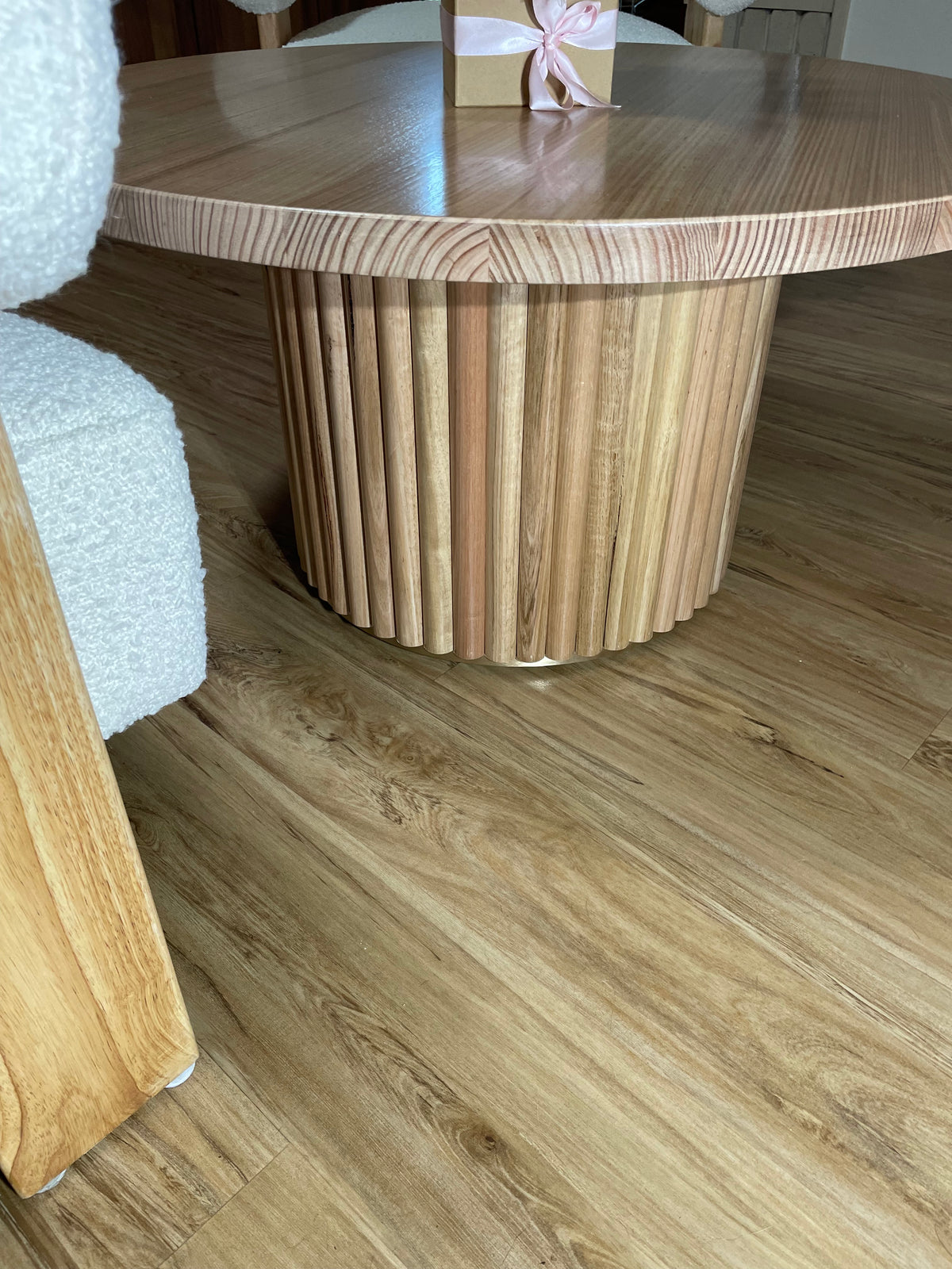 THE BREEZE ROUND COFFEE TABLE
